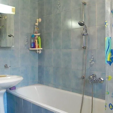 Apartma Spacious Flat In Tk1